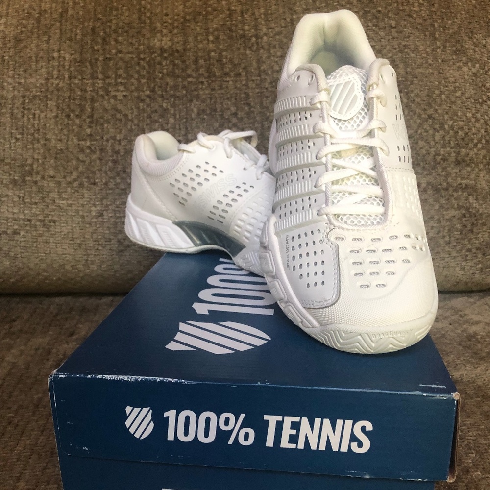 KSWISS Tennis Shoes - Men's size 7 - White